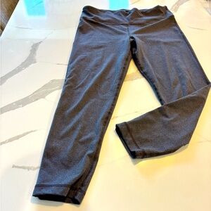 Women’s capri leggings- vineyard vines performance. Size M